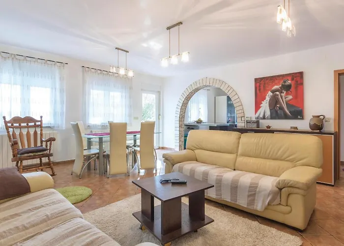 Apartment Gorgeous In With Wifi