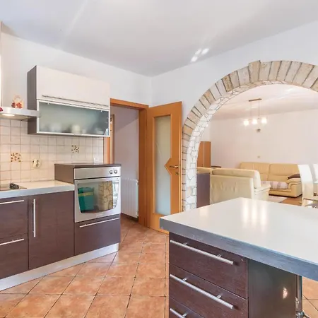 Gorgeous In With Wifi *